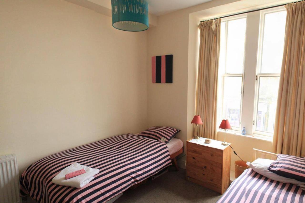 Entire Apartment In Edinburgh Luaran gambar